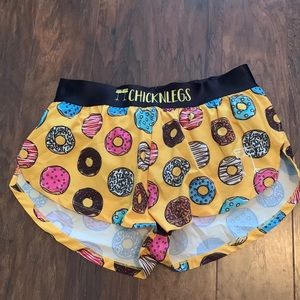 Running shorts with donut pattern